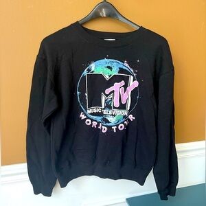 MTV World Tour Women’s Graphic Crewneck Sweatshirt Size S (3-5) 90s Y2K